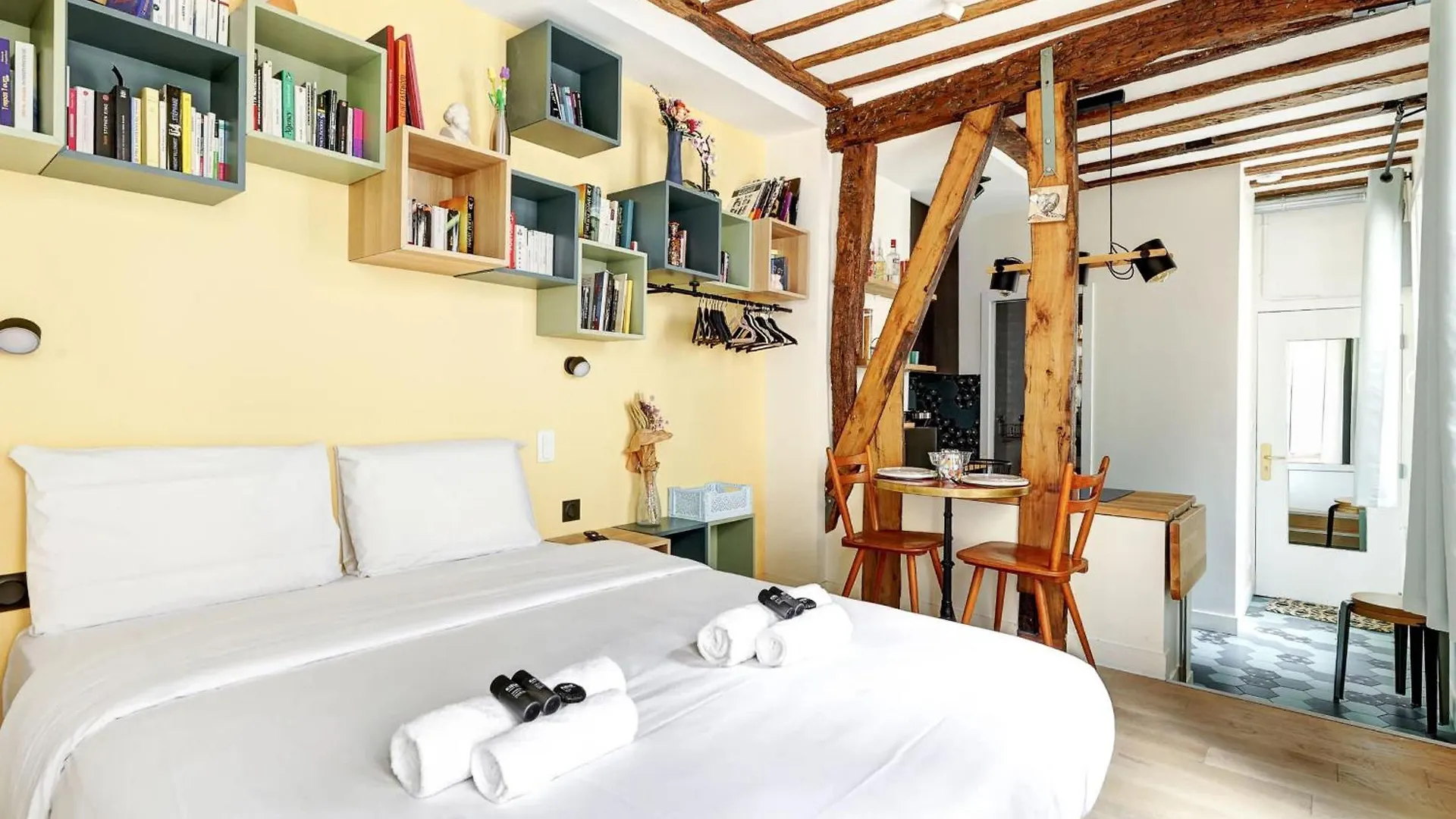 Apartment Ideal Pour 2 Appartement Rue Caffarelli Paris France